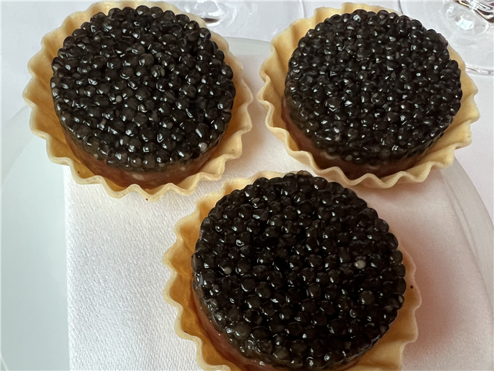 beef tartare with caviar